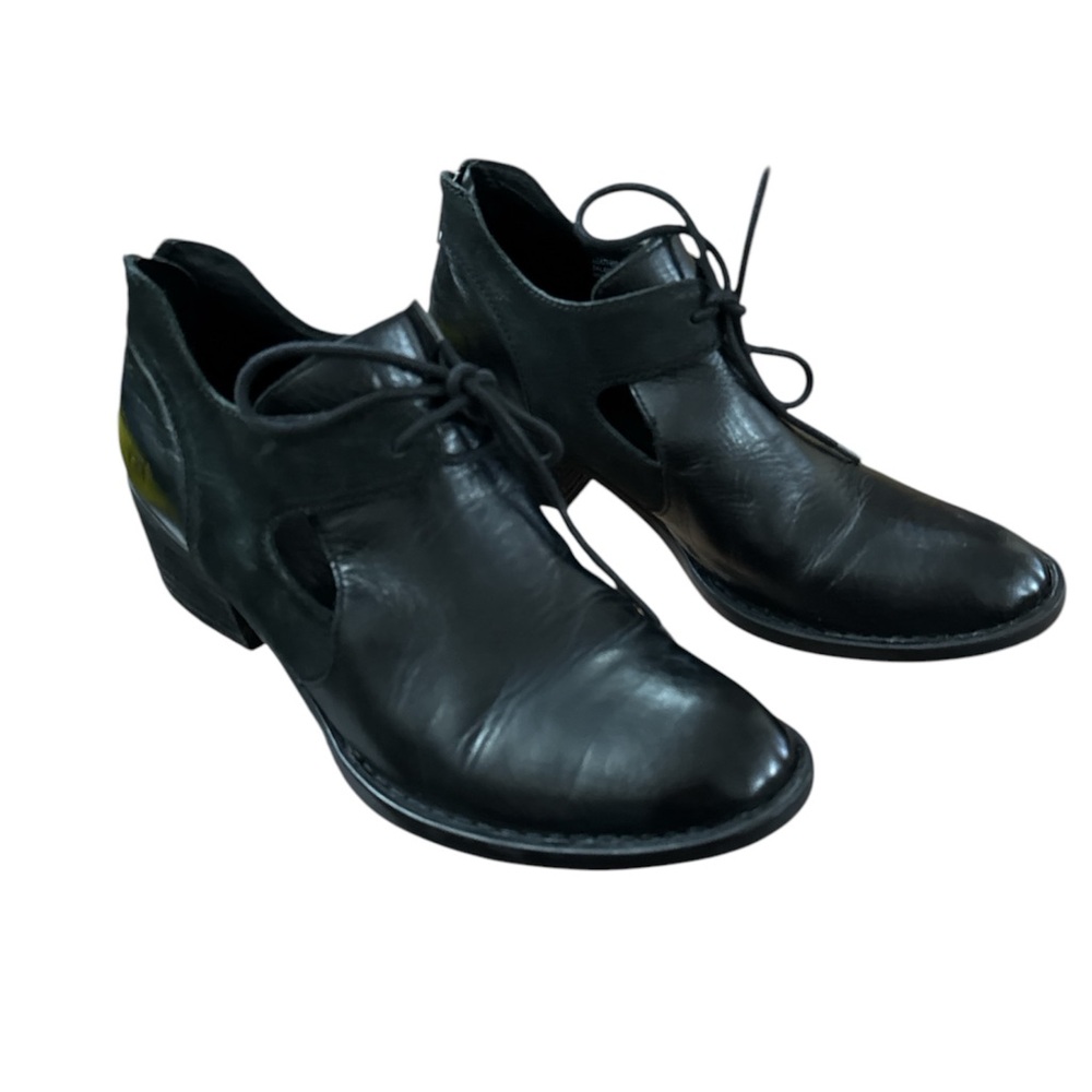 Born Celia Cutout Black
Leather Booties, Sz:9.5